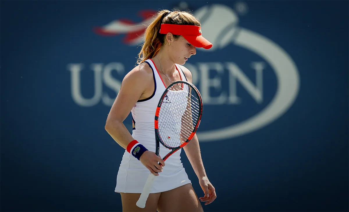 Эффектная теннисистка разделась на корте. Организаторам пришлось извиняться