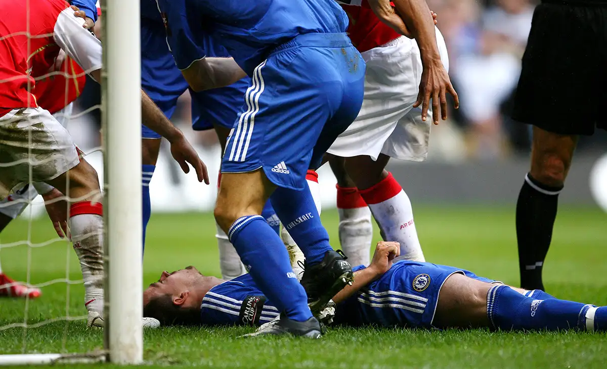 chelsi_arsenal_kubok_ligi_2007_final_foto_Getty_Images_00005.webp