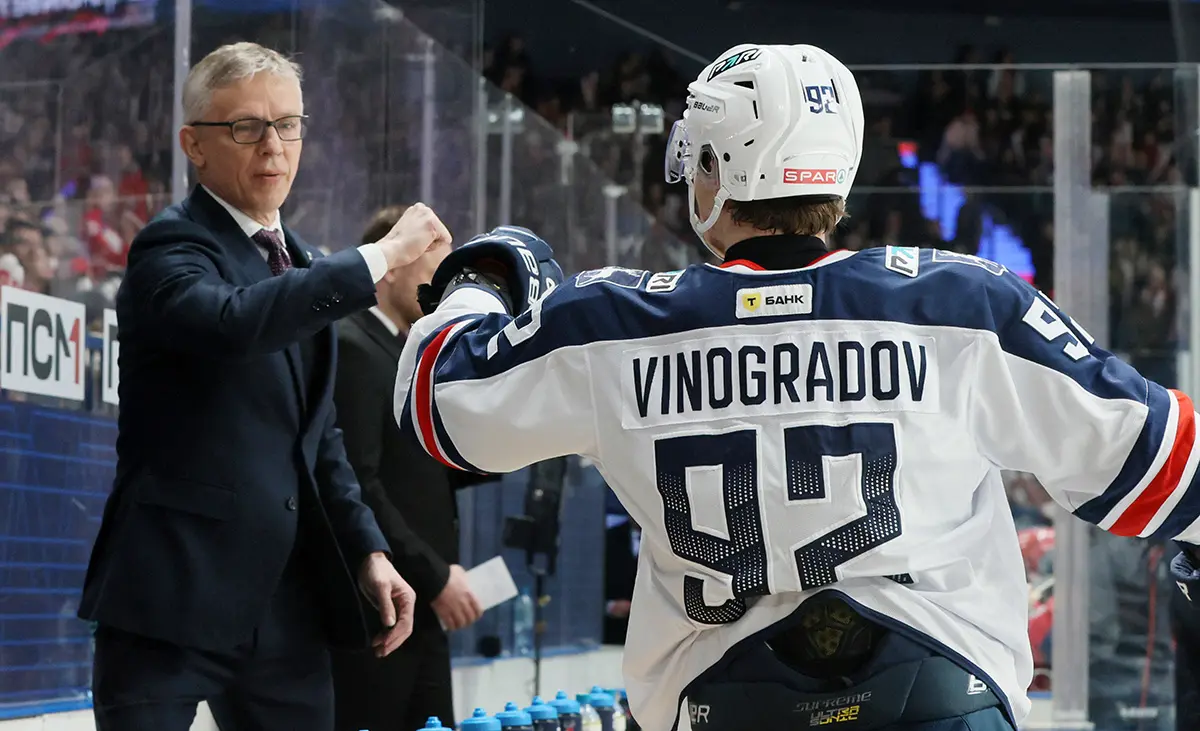 igor_larionov_egor_vinogradov_foto_yaroslav_neelov_photo_khl_ru.webp