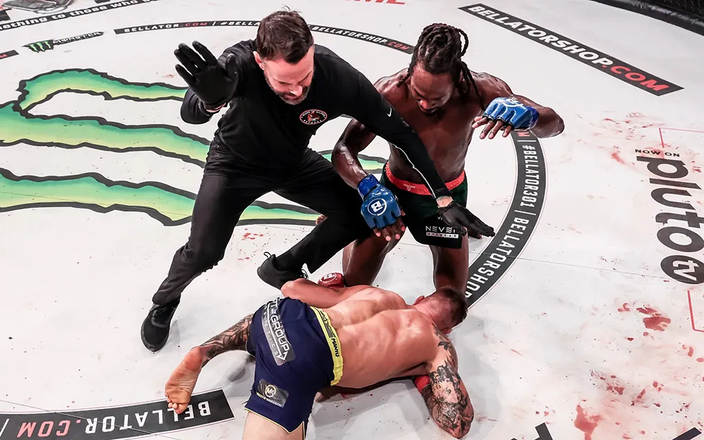 jason-jackson-yaroslav-amosov-bellator-301-10 (1) copy.webp
