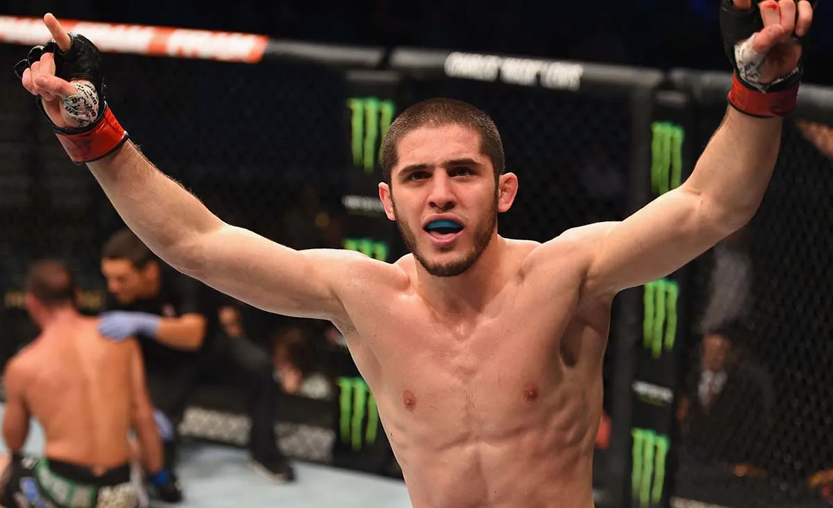 Довёл до слёз тренера. Махачеву дали первый титульник только после помощи Хабиба