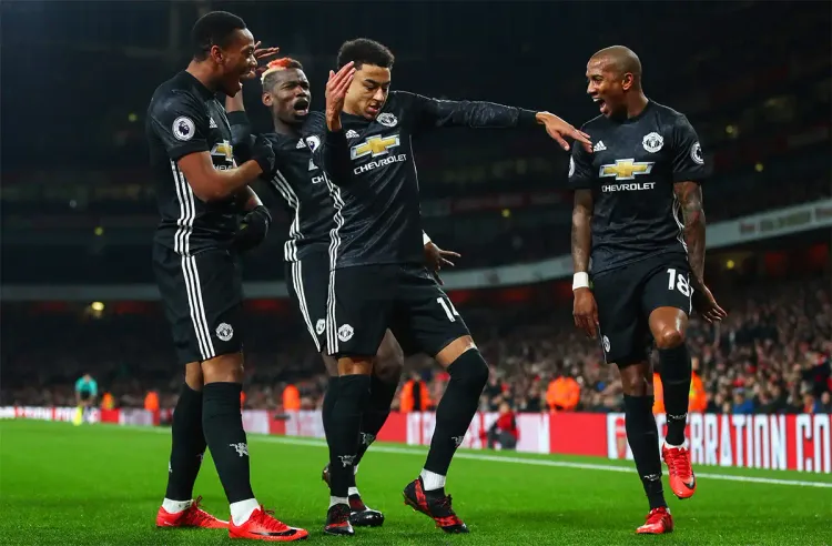 «МЮ» в меньшинстве обыграл «Арсенал» в Лондоне. «Канонирам» не дали чистый пенальти