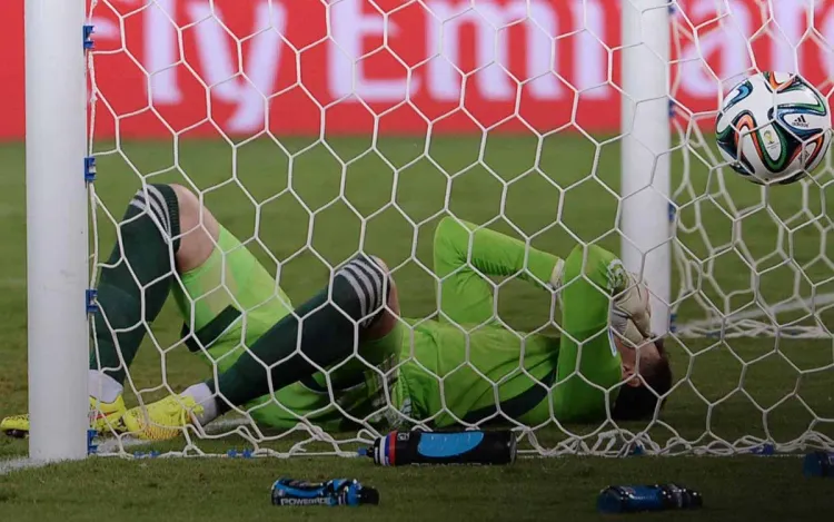 Дикий фейл вратаря лишил сборную России успеха. Его была готова растерзать вся страна