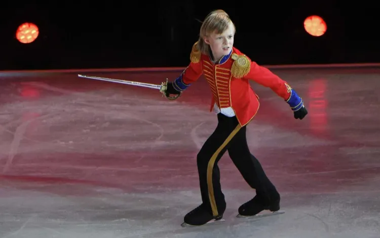 Гном Гномыч наносит ответный удар. Он эффектно победил, вот только снова без соперников…
