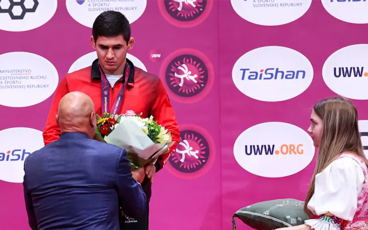 Мамиашвили жёстко схлестнулся с экс-россиянином. Острый конфликт на чемпионате Европы