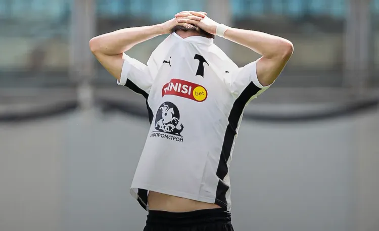 Пришлось резать по живому. «Торпедо» вычеркнули из РПЛ и это положительный знак для России