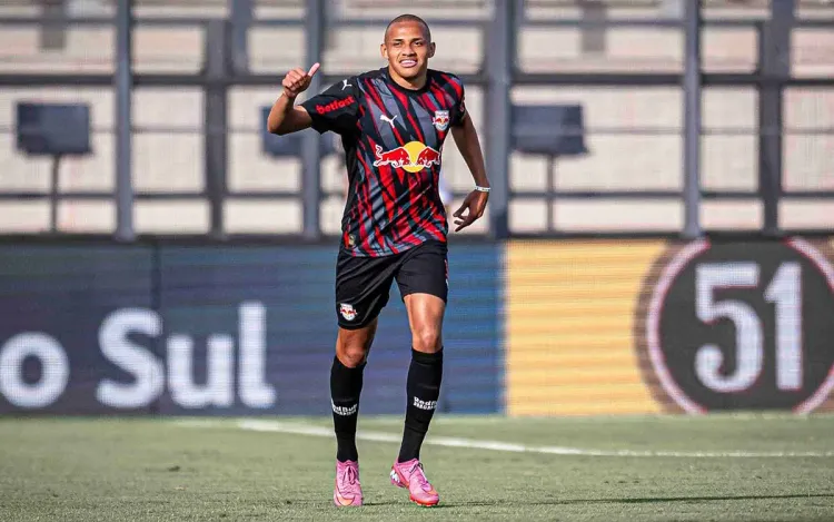 Решение «Спартака» по Денисову, охота «Зенита» за форвардом. Главные слухи РПЛ