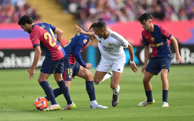 «Барса» намерена защитить чемпионство в Примере. Сможет ли Мбаппе ей в этом помешать?