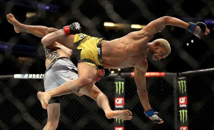 Соперник Умара подбит, но опасен. Расклады до боя Нурмагомедова