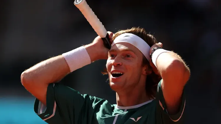 Невероятный апсет Алькараса. Рублёв «закрыл» испанского фаворита и взял титул