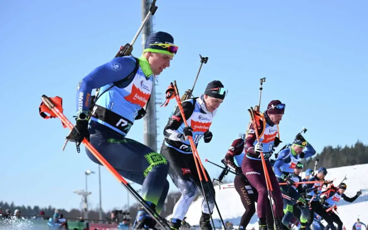 Мужской спринт на Кубке содружества по биатлону. Кто станет победителем напряжённой гонки?