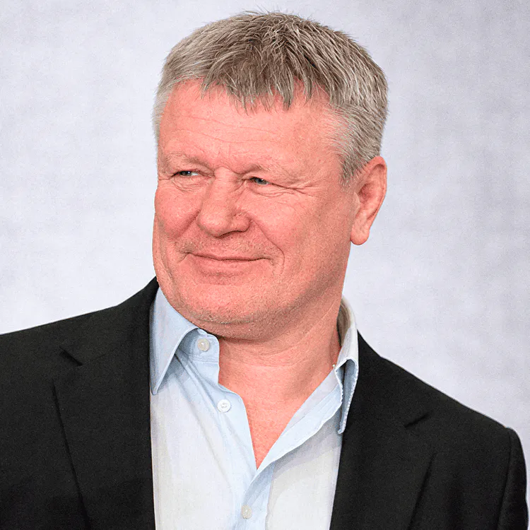 Олег Тактаров