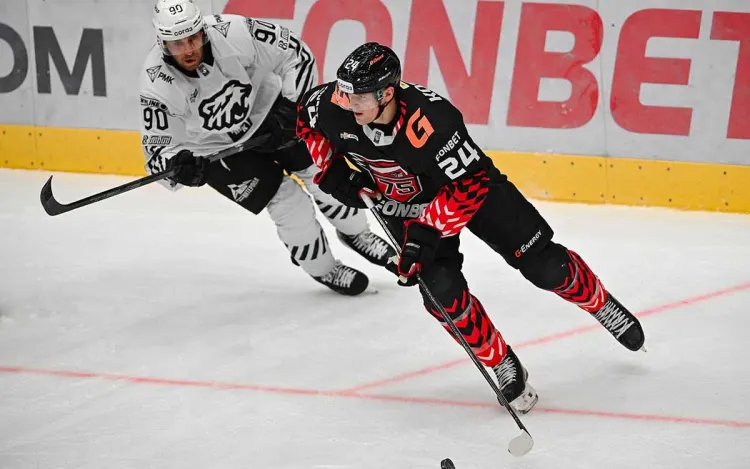 Прогноз на матч «Трактор» — «Авангард». Силовой хоккей «медведей» против скорости гостей  