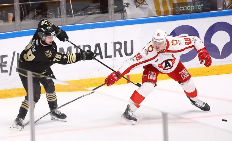 Прогноз на матч «Адмирал» — «Автомобилист». Кто сможет выйти из состояния спада?