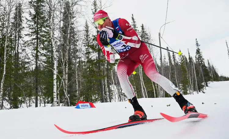 Марафон на 70 км на чемпионате России по лыжам. Кто выиграет последнюю гонку сезона?