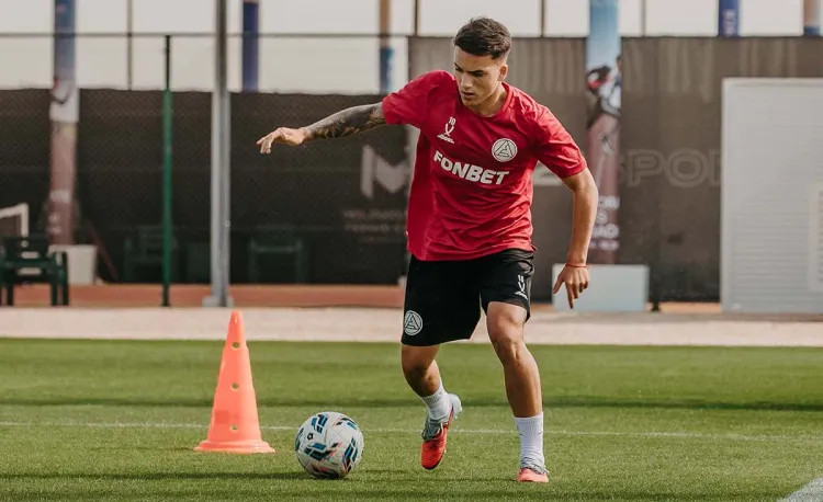 Лишился отца в 11, матери — в 13. Артём Дзюба попробует помочь таланту