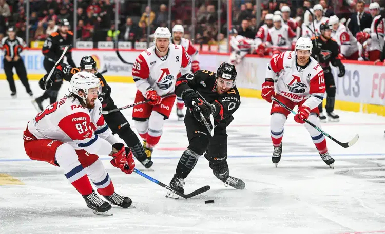 Прогноз на матч «Локомотив» — «Авангард». Одержит команда Боба Хартли пятую победу кряду?