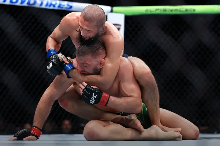 На чемпионство Чимаева было больно смотреть. UFC заслужил такой бой, фанаты – нет