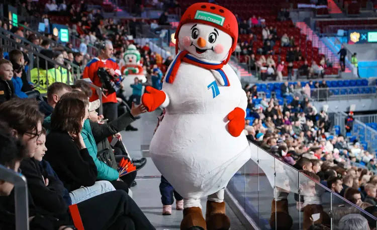 Фестиваль хоккея в Новосибирске. Кто победит на Кубке Первого канала — 2025?