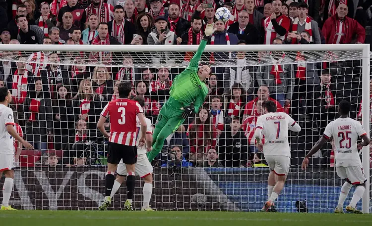 Сафонова и Забарного трясло, «Кайрат» рухнул на дно. Лучшее из Лиги чемпионов