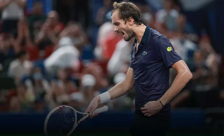 Чья лапа сильнее? Даниил Медведев впервые за пять лет сыграет в России