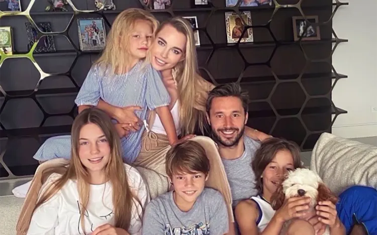 Главный трофей легенды хоккея. Как Ковальчук покорил сердце красотки с телеэкрана