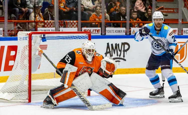 Прогноз на матч «Сибирь» — «Амур». Закрепятся «тигры» в зоне плей-офф?