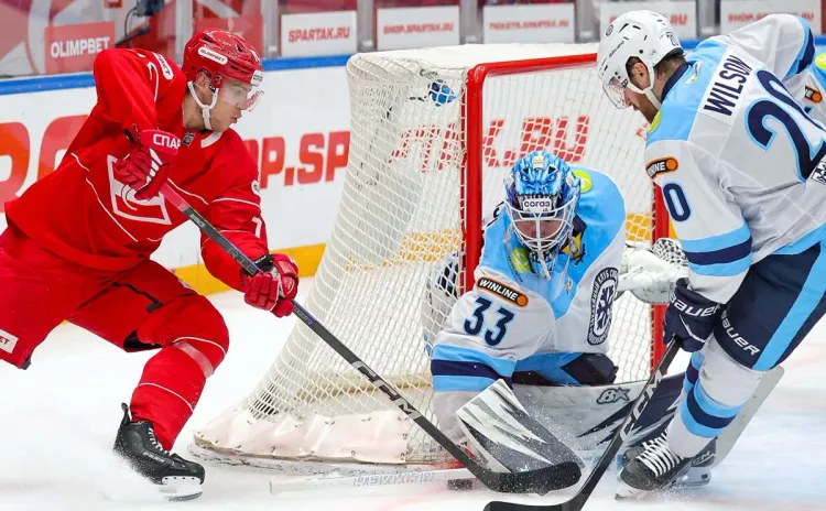 Прогноз на матч «Сибирь» – «Спартак». Справится ли защита «снеговиков» с атакой гостей? 