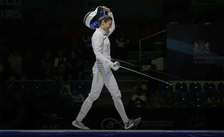 Украинская фехтовальщица ушла с награждения из-за русского. Она боится моральной травмы