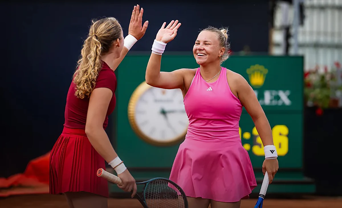Ветренная Диана. Стабильна в жизни Шнайдер только Мирра Андреева