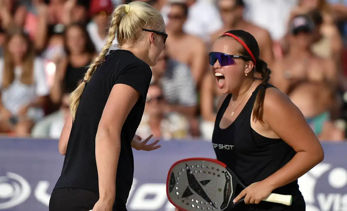 nastya_semenova_i_liza_kudinova_foto_Beach_Tennis_World_Championships (2).webp