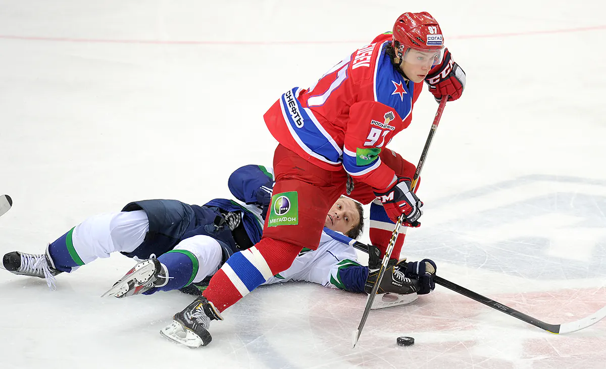 nikita-gusev-cska-foto-yuriy-kuzmin-photo.khl.ru.webp