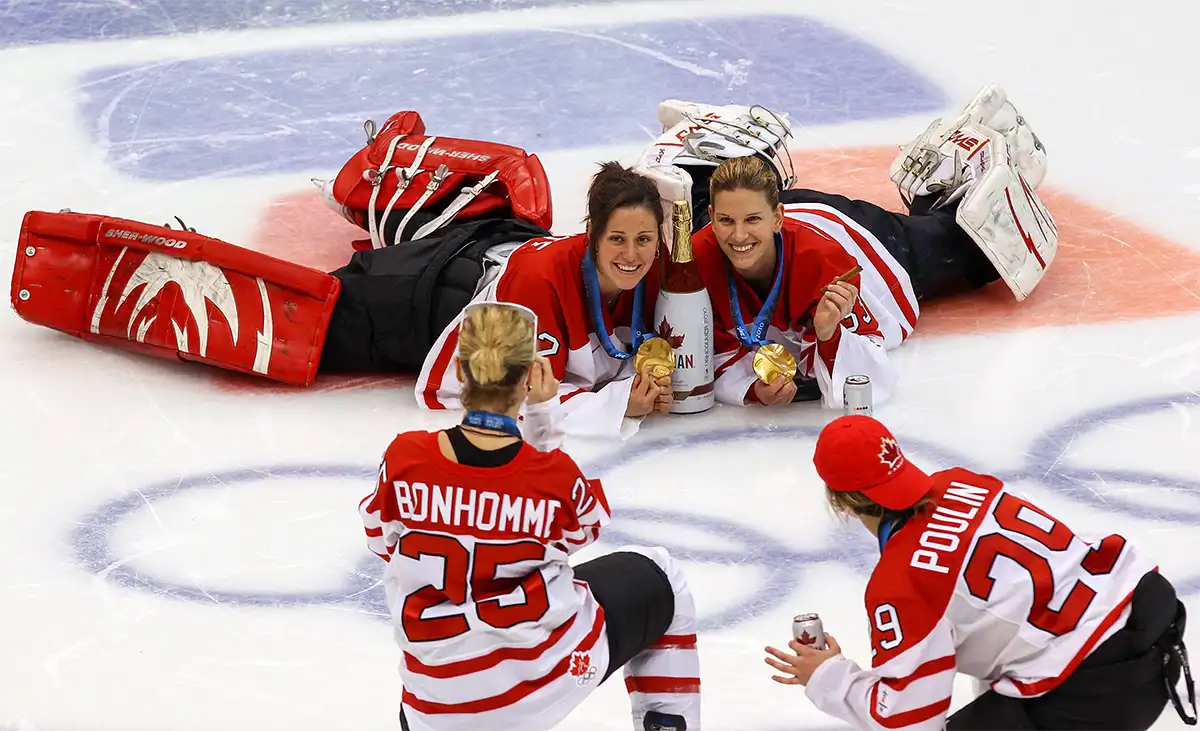 oi_2026_zhenskaya_sbornaya_kanady_po_hokkeyu_foto_Getty_Images_00002.webp