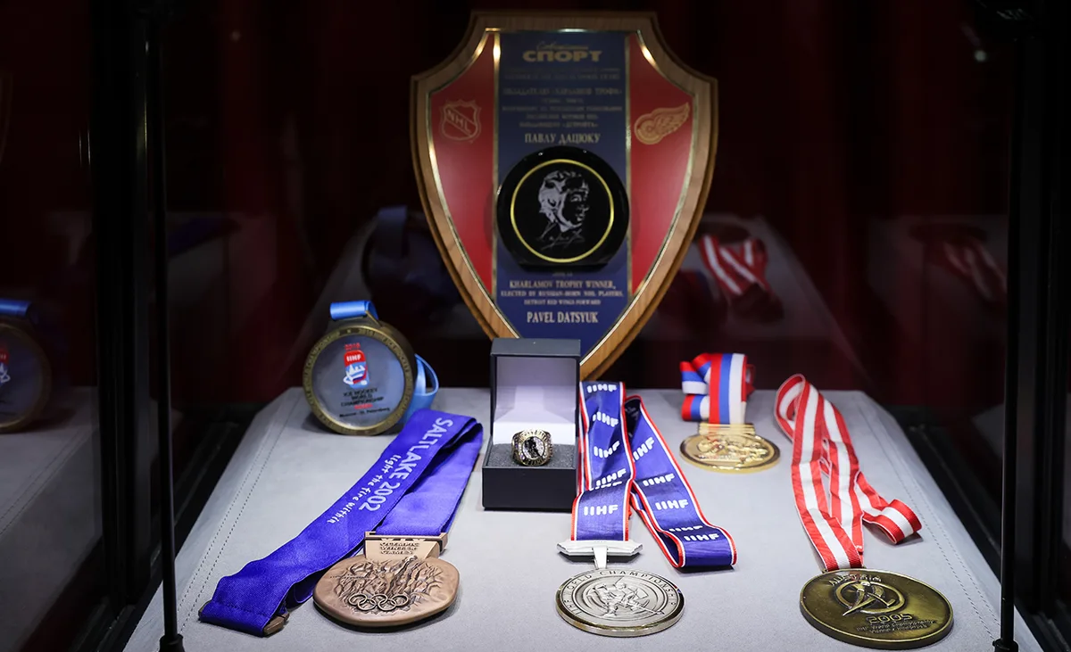 pavel-dacyuk-nagrady-foto-photo.khl.ru.webp