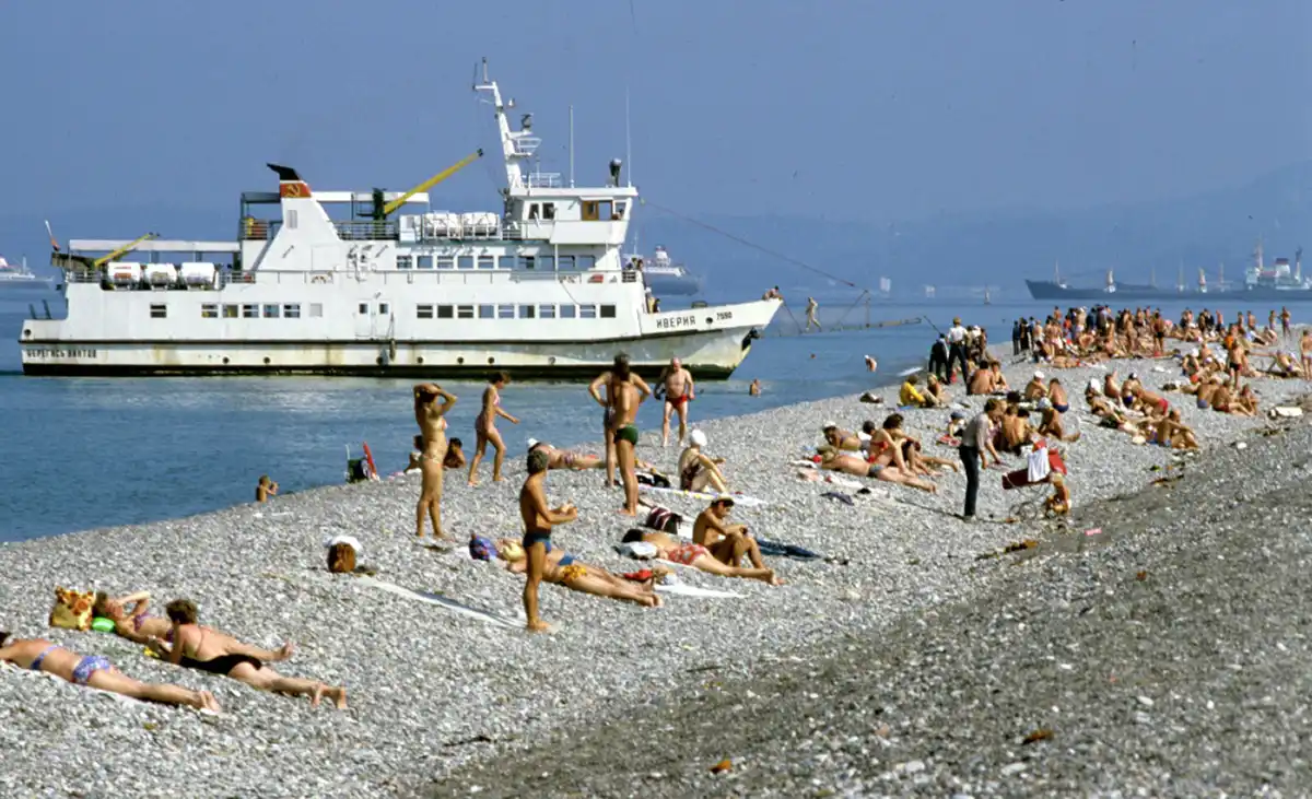 plyazh-v-batumi-foto-ria-novosti-1.webp