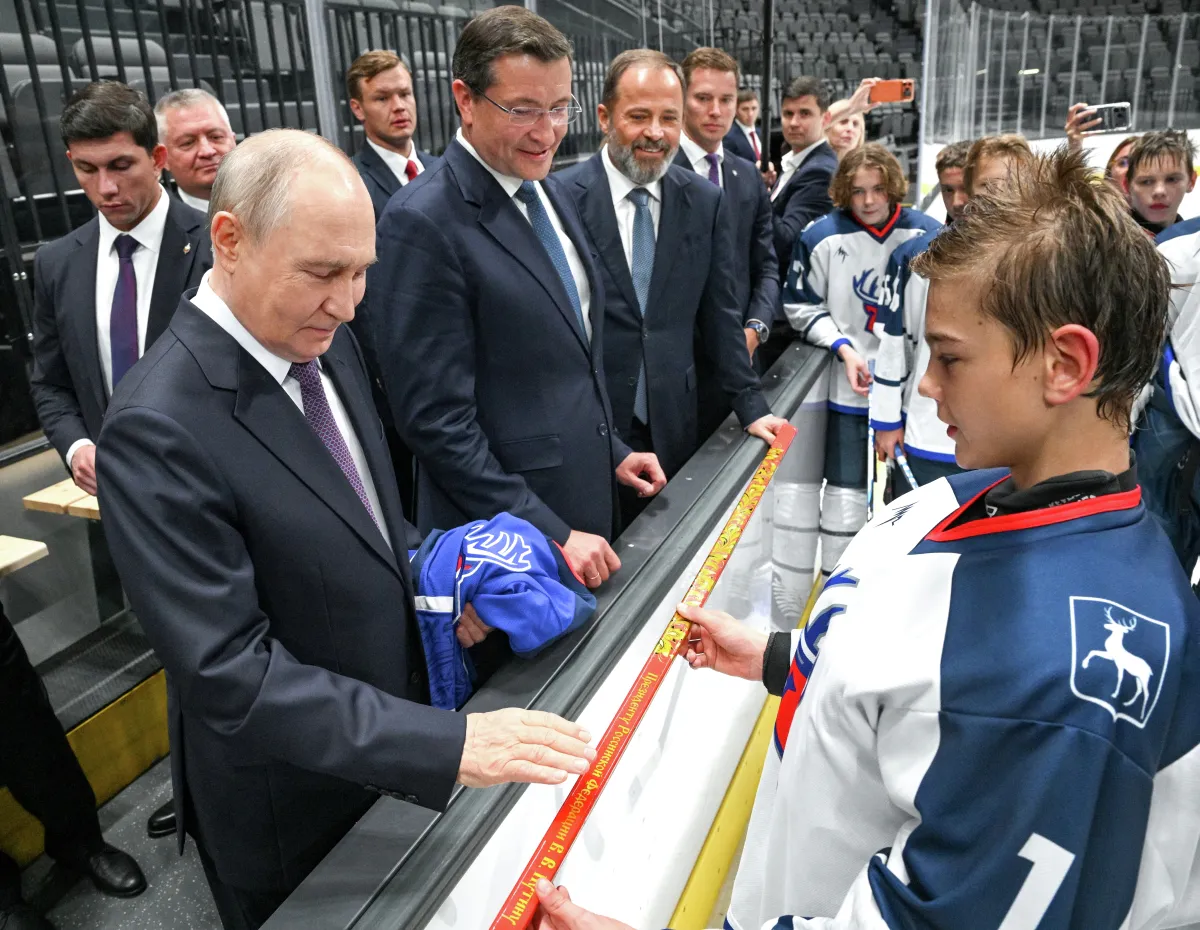 Путин посетил новую «Volga Арену» в Нижнем Новгороде