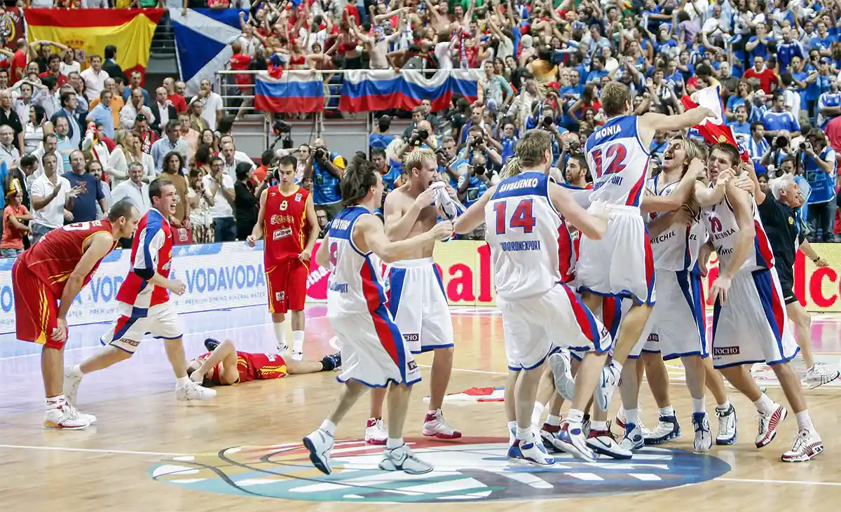 rossiya-ispaniya-evrobasket-2007-foto-Getty-Images.webp