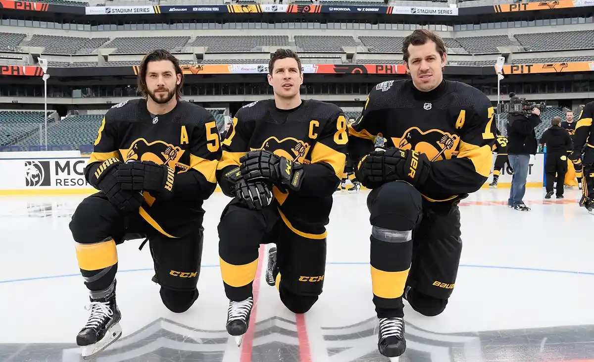 sidni-krosbi-evgeniy-malkin-i-kris-letang-foto-nhl-00003.webp