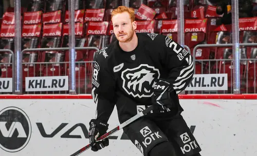 «Был удивлён, насколько Овечкин огромный». Канадский форвард – о рекорде Гретцки и России