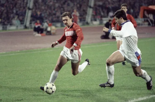 Нечестный гол мучил звезду «Спартака» всю жизнь. Судью отстранили пожизненно