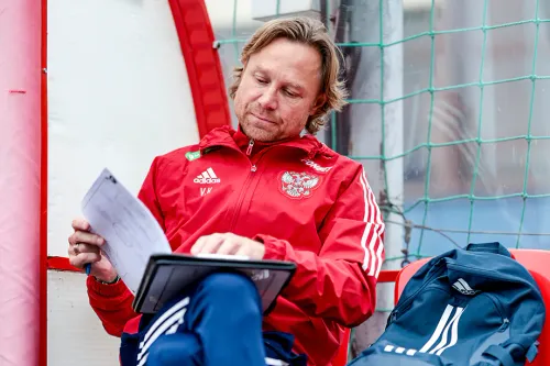 Россия теперь красно-белая. Карпин собрал костяк сборной из игроков «Спартака»