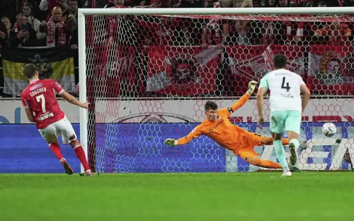 В «Спартаке» разучились бить пенальти. Промес и Соболев совершили идентичные ошибки