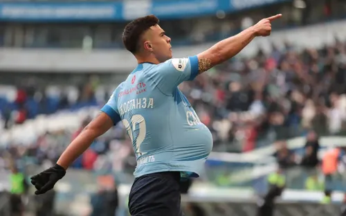 Пенальти на 102-й минуте шокировал «Локо». «Крылья» вернулись на третье место