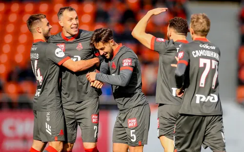 «Локомотив» — баловень судьбы. А «Сочи» фортуна практически ненавидит