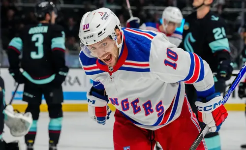 Горячий Хлебушек в НХЛ. Панарин — лучший среди россиян на старте сезона