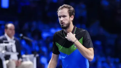 Медведев не устоял в трёхчасовой битве с итальянцем. 18-минутный гейм измотал россиянина