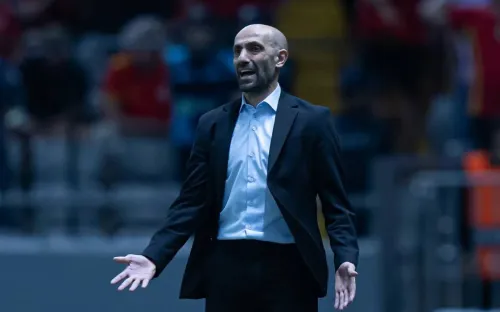 Без Черчесова легче не стало. Сменщик Саламовича в Казахстане продержался недолго