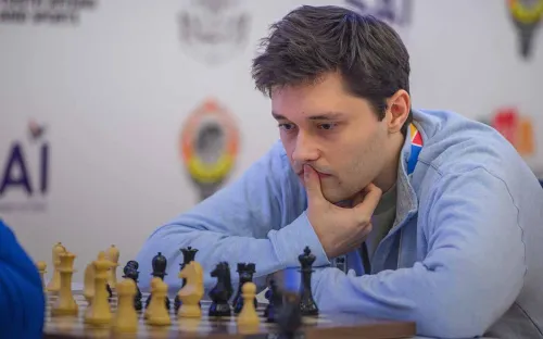 Есипенко в шаге от турнира претендентов. На пути россиянина лучший шахматист Китая