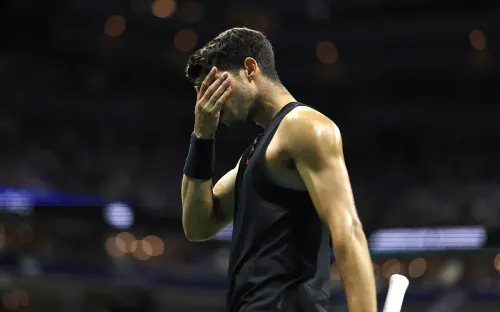 Алькарас провалился на US Open. Посмеивался даже Медведев