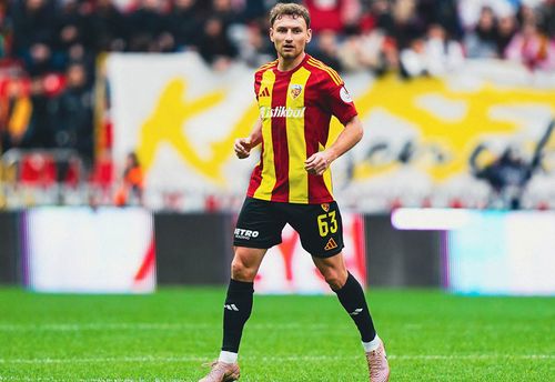 Чалов и Макаров грустят в «Кайсериспоре». Раскрутить карьеру в Европе уже не получится?